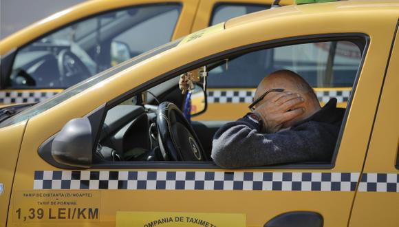 Las aplicaciones móviles de taxis se han vuelto muy populares, pero los temas de seguridad -tanto para el cliente como para el conductor- siguen sin encontrar solución. Foto: AP