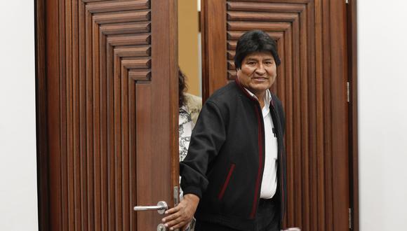 Los bolivianos y otros países en todo el mundo se lo preguntan después de que Evo Morales dejó el poder luego de varias semanas de protestas. (AP)