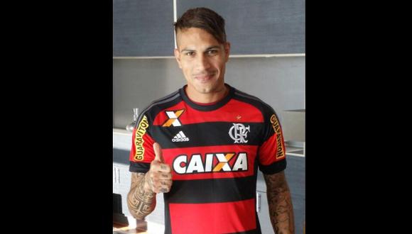 Paolo Guerrero posó por primera vez con camiseta de Flamengo