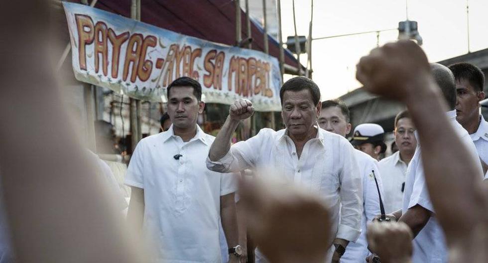 Rodrigo Duterte tom&oacute; la decisi&oacute;n antes de salir para una gira por varios pa&iacute;ses de la regi&oacute;n. (Foto: EFE)