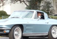 Barack Obama maneja un Corvette de 1963 para cerrar el 2015 | VIDEO