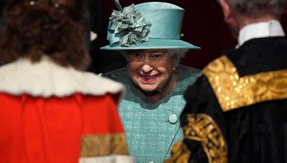 La reina Isabel II se dirigió a la Cámara de los Lores por vez número 66 desde que llegó al trono británico, para inaugurar las sesiones del nuevo Parlamento. A raíz de ello, hacemos un breve repaso por los hitos que ha marcado a lo largo de sus 93 años de vida. (AFP)