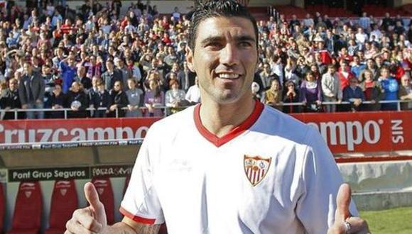 José Antonio Reyes en su presentación con el Sevilla. (Foto: EFE)