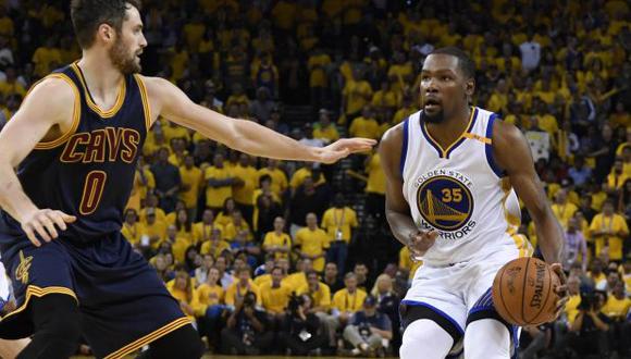 Golden State Warriors venció a Cleveland Cavaliers con gran actuación de Durant. (Foto: AFP)