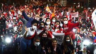 Keiko Fujimori participó en manifestación con simpatizantes de Fuerza Popular en la Alameda 28 de julio 