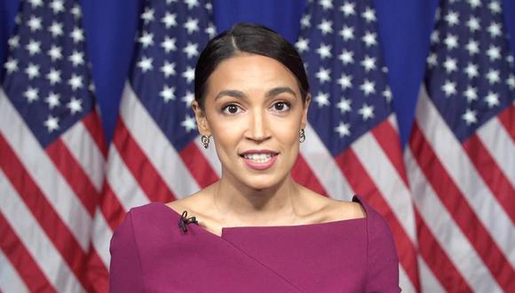 Alexandria Ocasio-Cortez reafirma las ideas de Bernie Sanders en la convención de Joe Biden. (EFE).