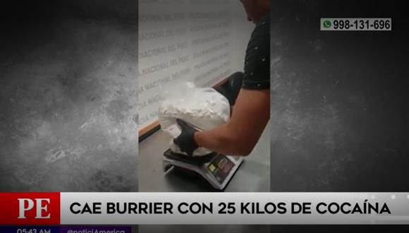Cae burrier al intentar pasar 25 kilos de cocaína en el Aeropuerto Jorge Chávez. Foto: Captura América Noticias