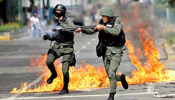 Unos 230.000 militares y milicianos fueron desplegados en toda Venezuela para custodiar los 14.515 centros de votación que se activarán para las elecciones de la Asamblea Constituyente este domingo. (Foto: Reuters/Ueslei Marcelino)
