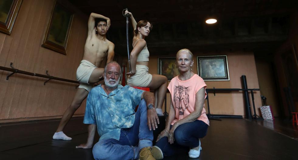 El músico Manongo Mujica y la bailarina y coreógrafa Yvonne von Mollendorff realizaron "Del Cuarto Rojo" para integrar la danza y música con los cuadros del desaparecido artista Rafael Hastings.