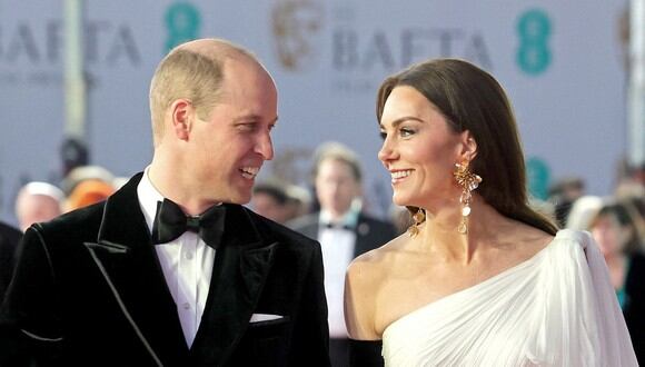 El príncipe Guillermo y Catalina de Gales en los premios BAFTA 2023. (Foto: AFP)