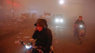 El smog ahoga a varias ciudades de China y se cancelan vuelos