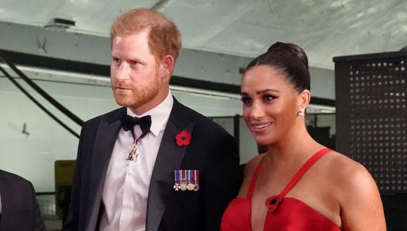 El príncipe Harry de Gran Bretaña, duque de Sussex, y Meghan Markle, duquesa de Sussex, llegan a la inauguración de los premios Intrepid Valor Awards el 10 de noviembre de 2021 en Nueva York. (Bryan R. Smith / AFP).