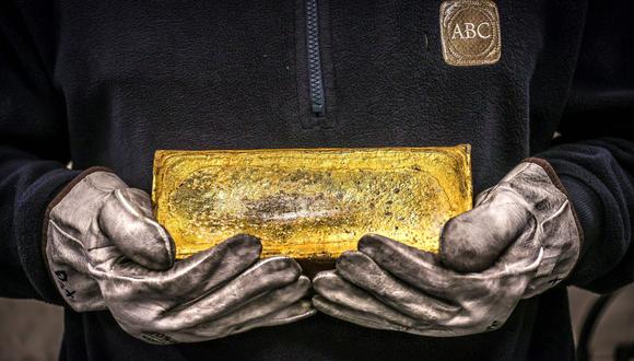 Las tasas más elevadas tienden a aumentar el costo de oportunidad de tener oro, que no devenga intereses. (Foto: AFP)