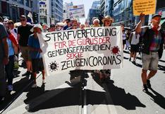 Los negacionistas del coronavirus que se sienten (y visten) como víctimas del nazismo