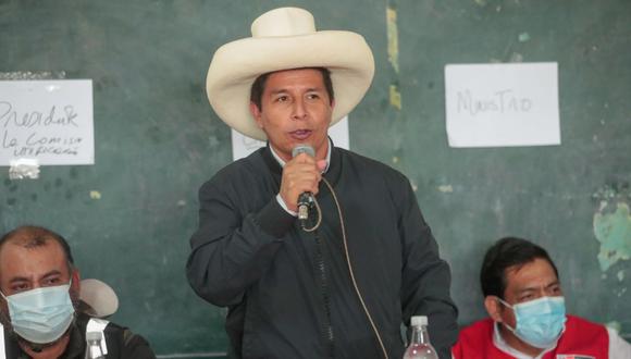 Pedro Castillo destacó la labor de Mirtha Vásquez en el diálogo para desbloquear Las Bambas | Foto: Presidencia Perú