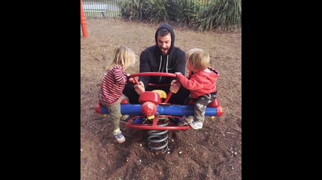 "Todos los días son el día del padre sobre todo teniendo uno como nosotros, te queremos papa espero que todos los padres australianos hayan pasado un feliz día!", escribió Pataky para celebrar el Día del Padre del 2016. (Foto: Instagram)