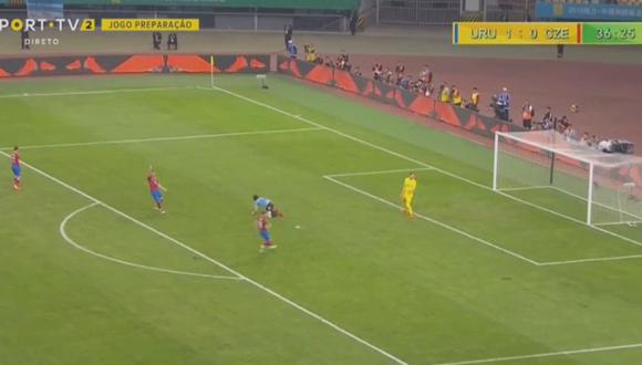 Uruguay vs. República Checa: el espectacular gol de chalaca de Cavani | VIDEO