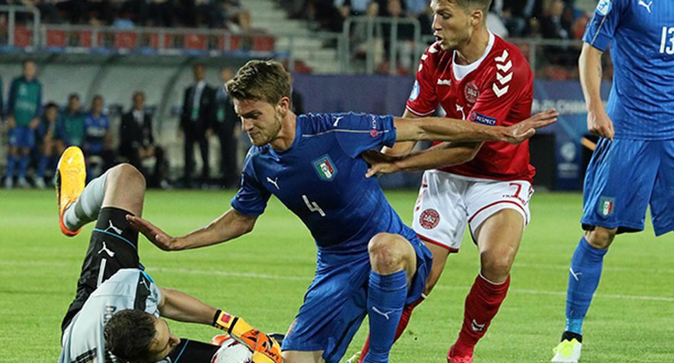 Gianluigi Donnaruma vivió un incómodo momento cuando jugaba por la selección de Italia en la Eurocopa Sub 21 ante Dinamarca. Los hinchas del AC Milan no le perdonan su decisión de no renovar su contrato. (Foto: EFE)