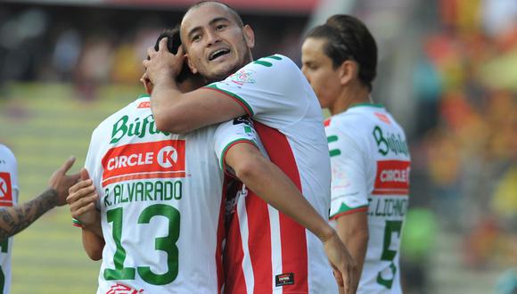Con goles de Eduardo Herrera (3') y Ventura Alvarado (15'), Necaxa sacó un importante triunfo en cancha del Atlético San Luis. (FOTO: AFP)
