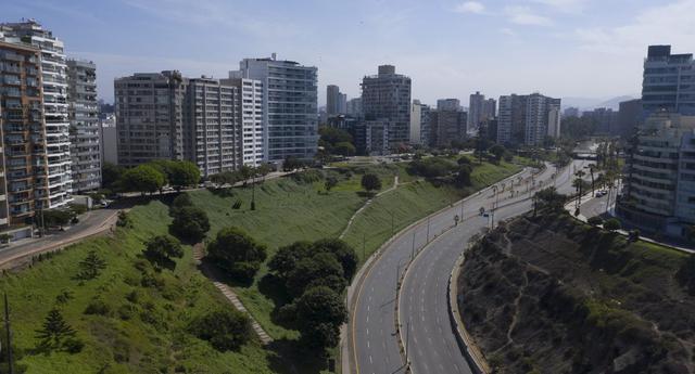 Lima en cuarentena retratada desde el aire. (Foto: Daniel Apuy/ GEC)