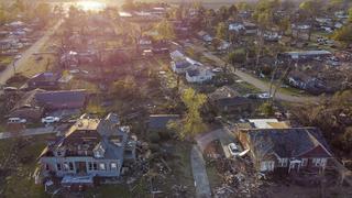 Mississippi se prepara para nuevas tormentas tras paso de tornados que dejaron 25 muertos