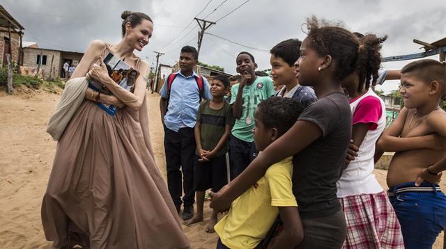 Angelina Jolie visita la frontera de Colombia con Venezuela. (Foto: AFP)
