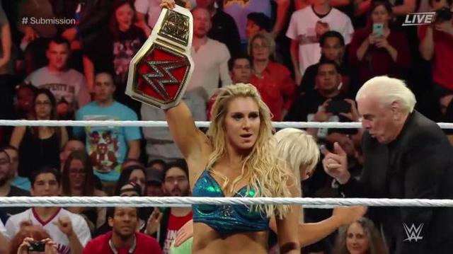WWE Extreme Rules: Charlotte volvió a ganar gracias a Ric Flair - 1