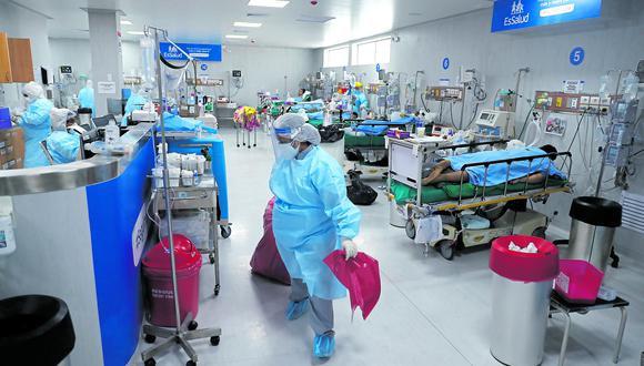 La ocupación de camas en la unidad de cuidados intensivos también ha aumentado en los últimos días. (Foto: El Comercio)