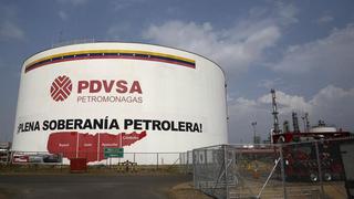 Exportaciones de petróleo de Venezuela se hunden en junio al mínimo en 77 años