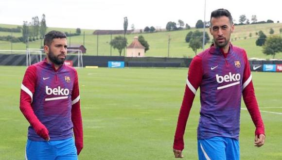 Sergio Agüero quedó debidamente registrado en la Liga de Fútbol Profesional gracias a Busquets y Alba. (Foto: FC Barcelona)