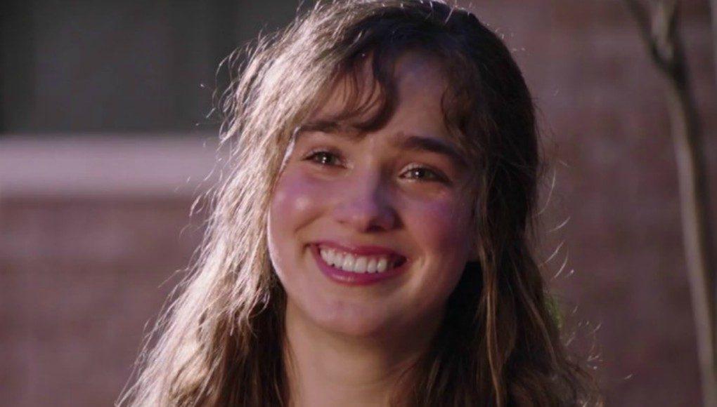 Stella Grant padece de fibrosis quística y espera un trasplante pulmonar. (Foto: CBS Films)