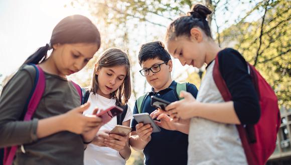 Niños y smartphones: Lo que debes saber antes de comprar un
