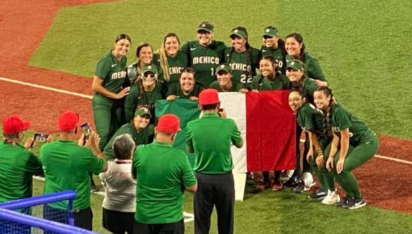 Selección femenina de Softbol en el ojo de  la tormenta.