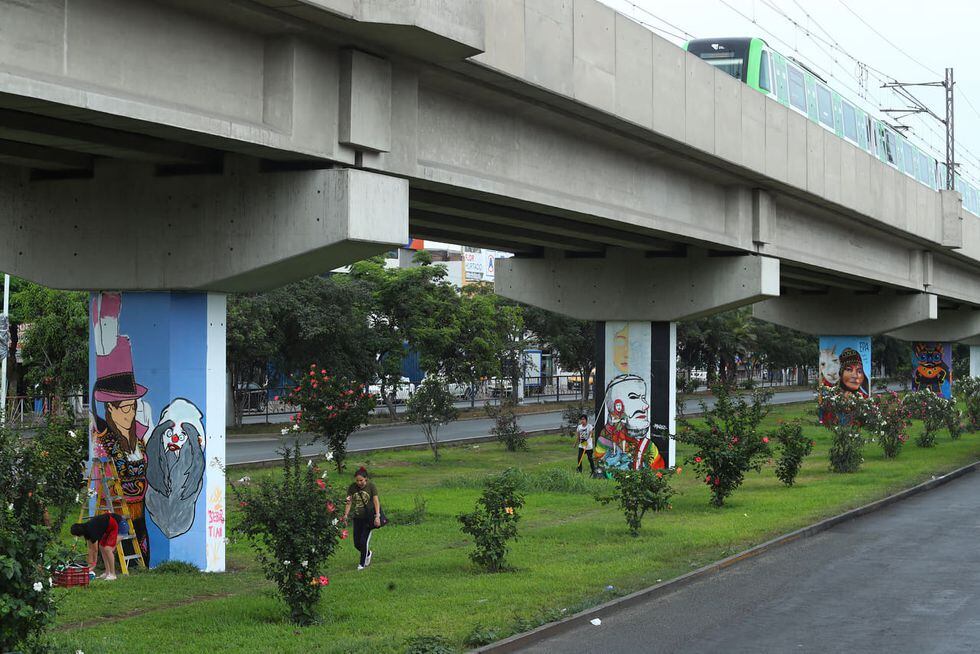 La Línea 1 del Metro de Lima indicó a este Diario que hasta la fecha se han pintado 23 mil m2 de este sistema de transporte en todo Lima. (Foto: Alessandro Currarino)