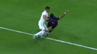 ¿Fue penal? Vázquez y el jalón a Depay en el Barcelona vs. Real Madrid | VIDEO