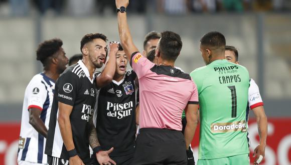 Conmebol volvió a sancionar a Colo Colo por la violencia de sus hinchas en la Copa Libertadores 2022