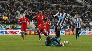 Newcastle frena al Liverpool de la mano del holandés Wijnaldum