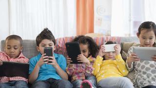 Guía para padres: pasos para lograr que los niños usen el celular sin riesgo