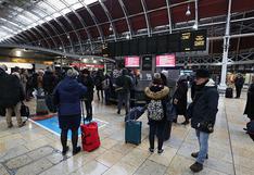 Londres: más de 300 vuelos cancelados por el temporal de nieve