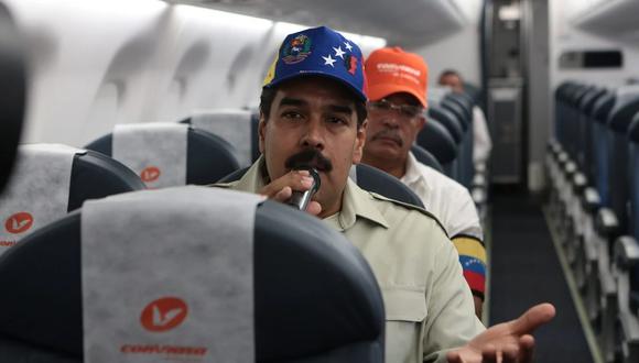 Nicolás Maduro a bordo de un avión de Conviasa en el 2013. (Foto: EFE).