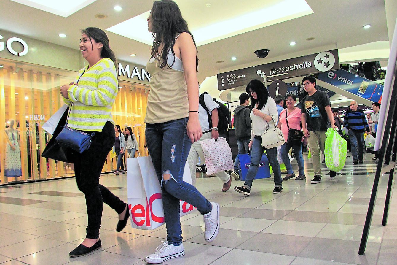 Carlos Neuhaus, presidente de la Asociación de Centros Comerciales y de Entretenimiento del Perú (Accep), señaló que su gremio presentó al Gobierno un protocolo el 6 de abril, el cual fue elaborado con especialistas de distintas especialidades. (Foto: Germán Falcón / GEC)