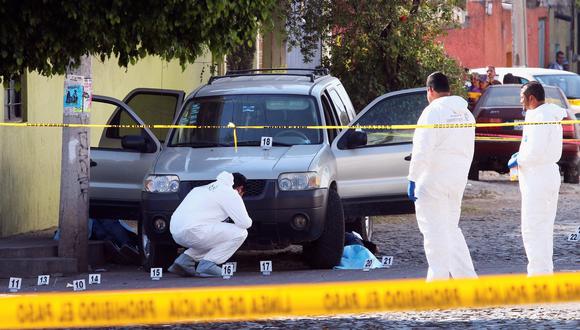 Según el informe policiaco, el ataque se produjo durante la madrugada, cuando un grupo armado interceptó la camioneta donde se trasladaban los religiosos con sus acompañantes en la carretera Taxco-Iguala. (Referencial: Reuters)