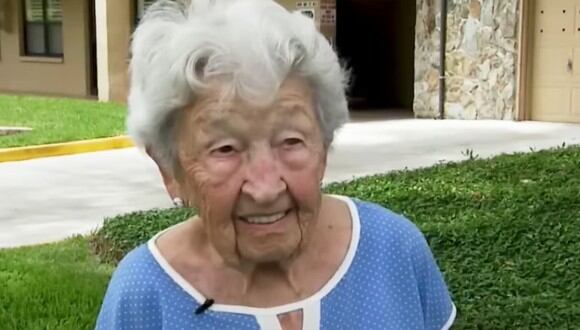 Betty dialoga con los medios locales para contar el problema que atraviesa porque creen que ya murió. (Imagen: News Channel 8 / YouTube)
