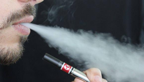 La Organización Mundial de la Salud (OMS) instó a los Gobiernos a tratar los cigarrillos electrónicos de forma similar al tabaco y prohibir todas sus variedades. (Foto: Pixabay)