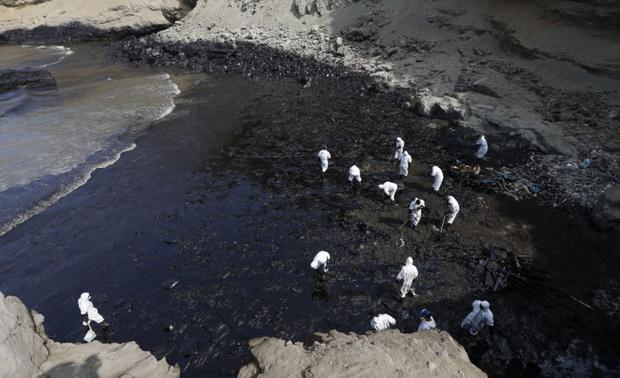 Dos reservas naturales y 24 playas han sido afectadas por el derrame de petróleo en el mar de Ventanilla, el pasado sábado 15 de enero | Foto: El Comercio