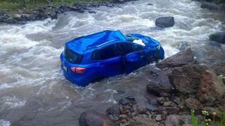 Huancavelica: hombre cae a río cuando conducía para rescatar a su esposa de asalto