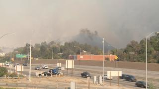 Más de 200.000 evacuados por incendios en Los Ángeles