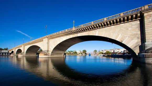 ¿Cómo terminó el Puente de Londres en un desierto de Arizona?