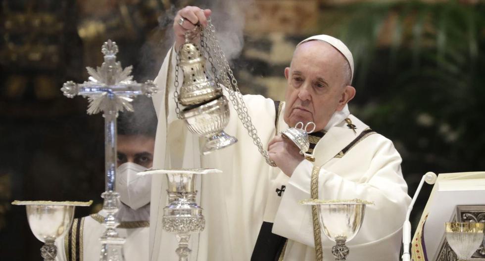 Pope Francis renounces the traditional foot washing on Holy Thursday