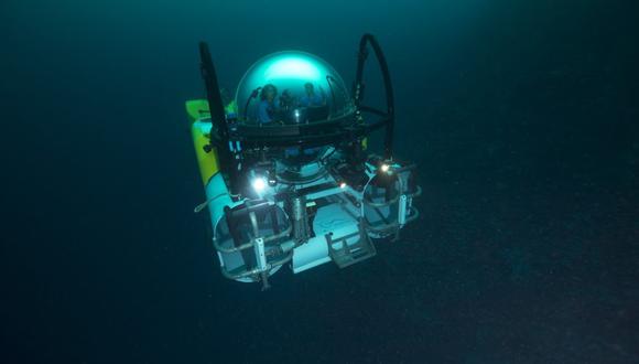 Científicos también utilizaron un submarino para realizar algunos de los viajes a la profundidades del mar.